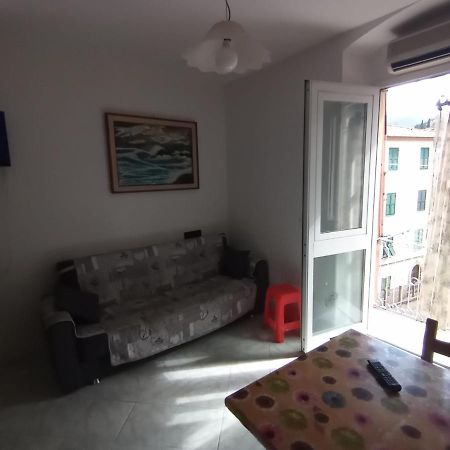 Ferienwohnung Casa Albarosa, 10 Min Walk Train Station, Free Parking. La Spezia Exterior foto